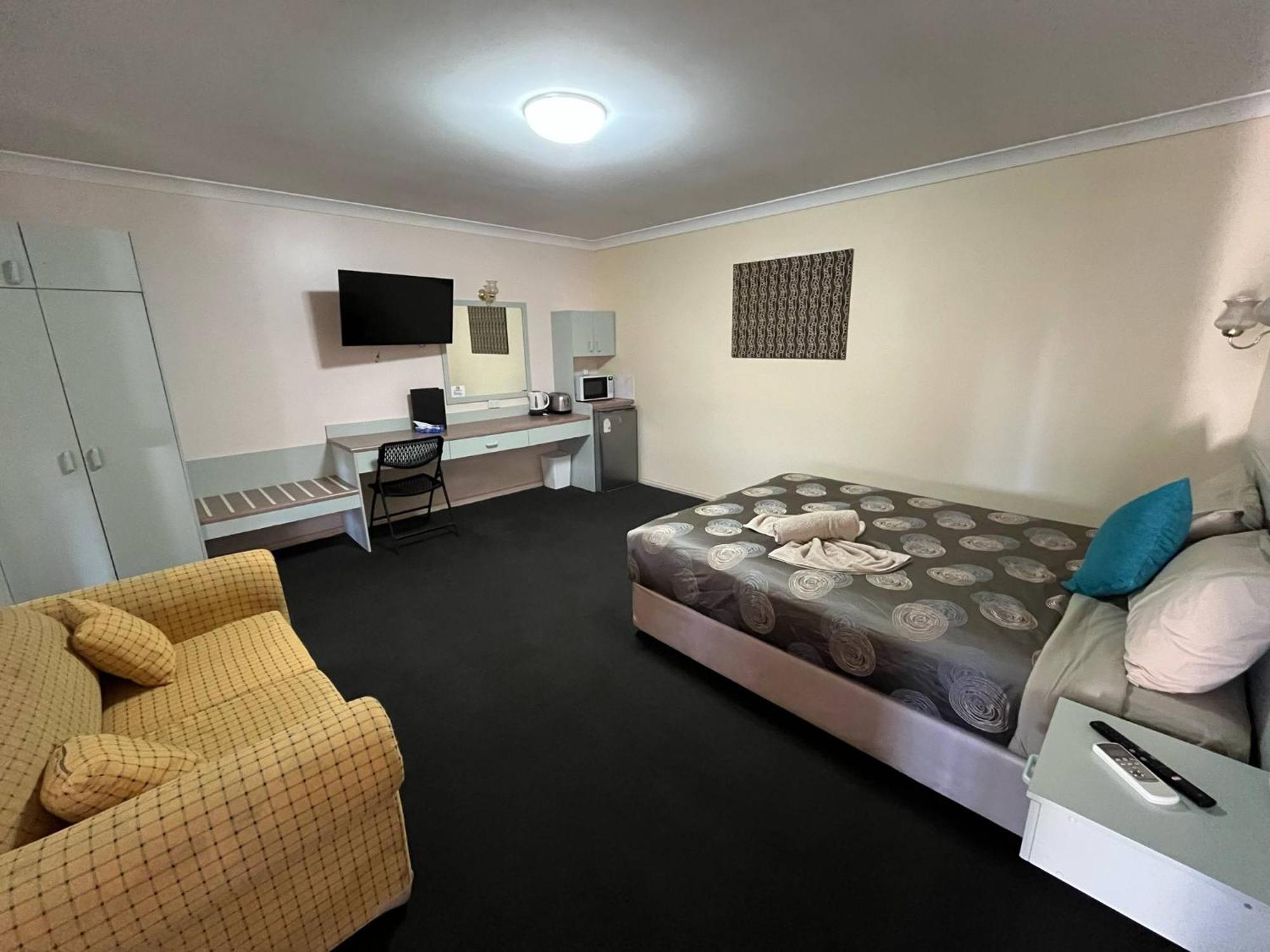 Copper City Motel โคบาร์ ภายนอก รูปภาพ