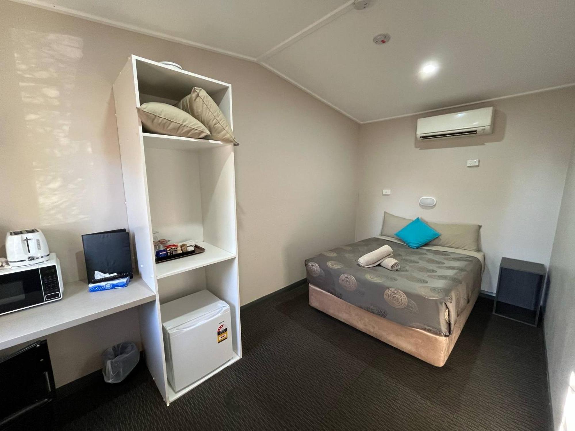 Copper City Motel โคบาร์ ภายนอก รูปภาพ