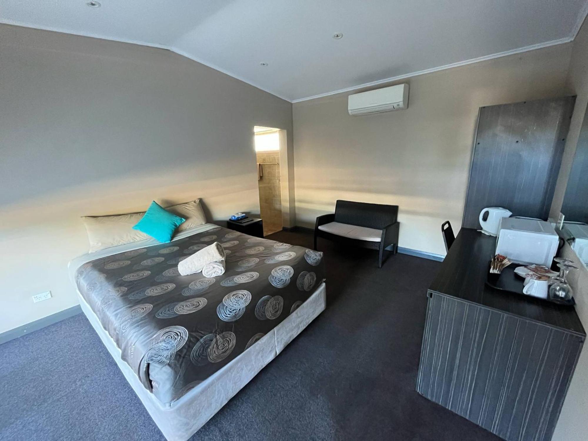 Copper City Motel โคบาร์ ภายนอก รูปภาพ