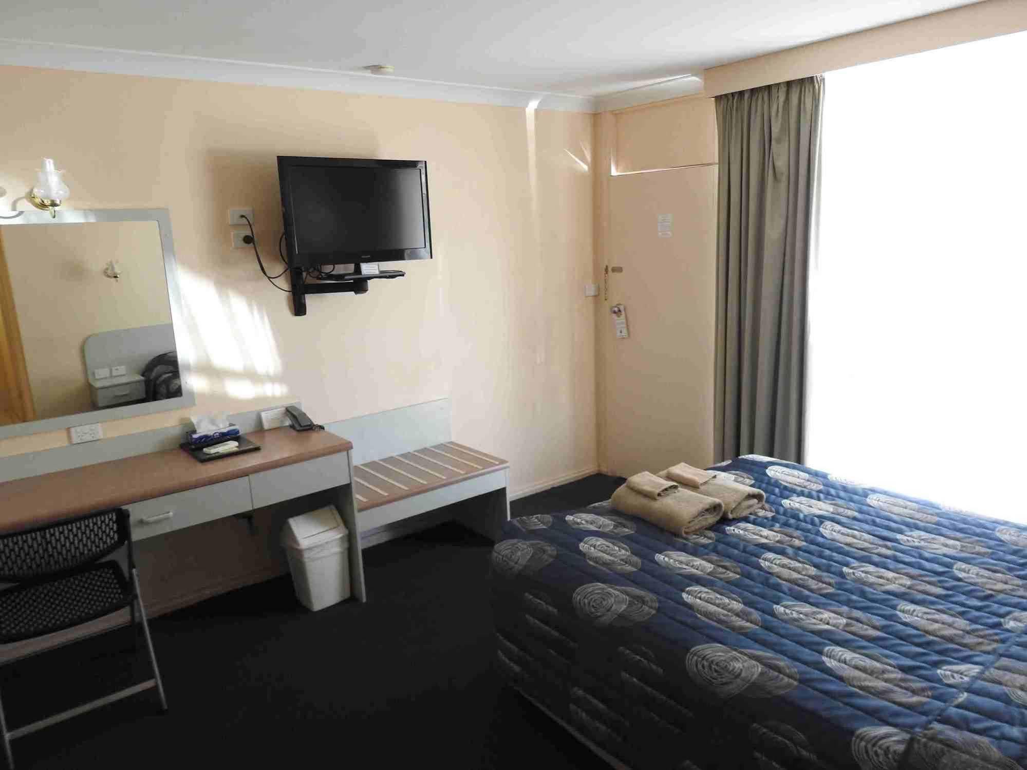 Copper City Motel โคบาร์ ภายนอก รูปภาพ