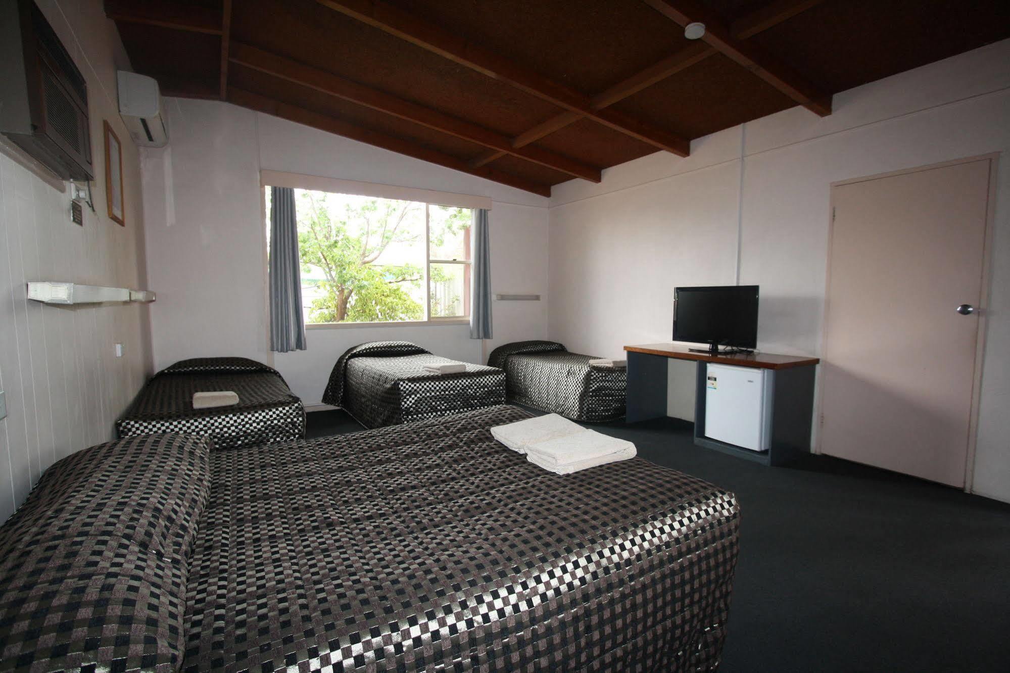 Copper City Motel โคบาร์ ภายนอก รูปภาพ