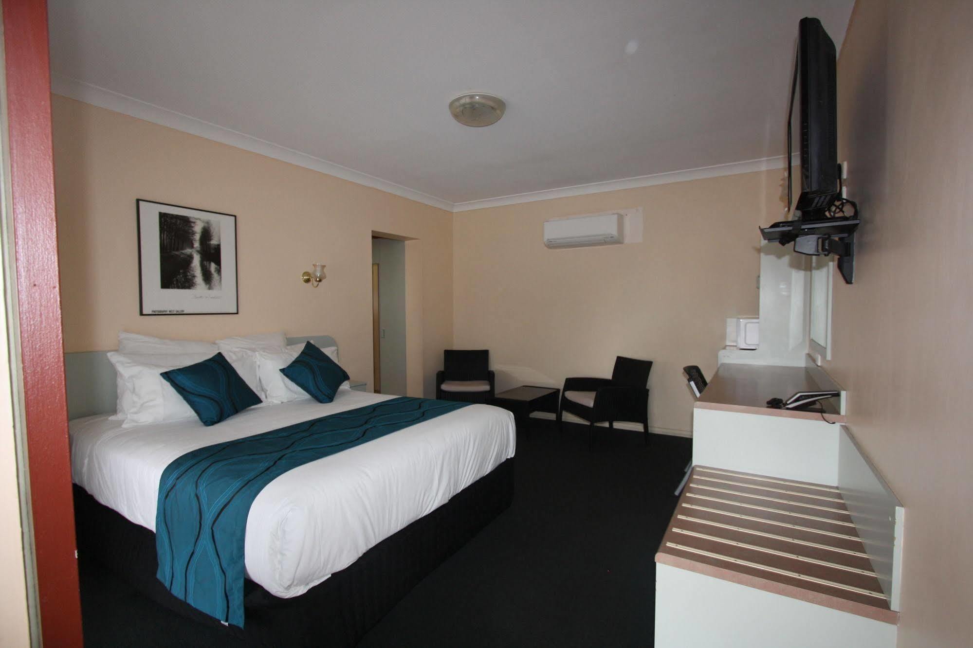 Copper City Motel โคบาร์ ภายนอก รูปภาพ