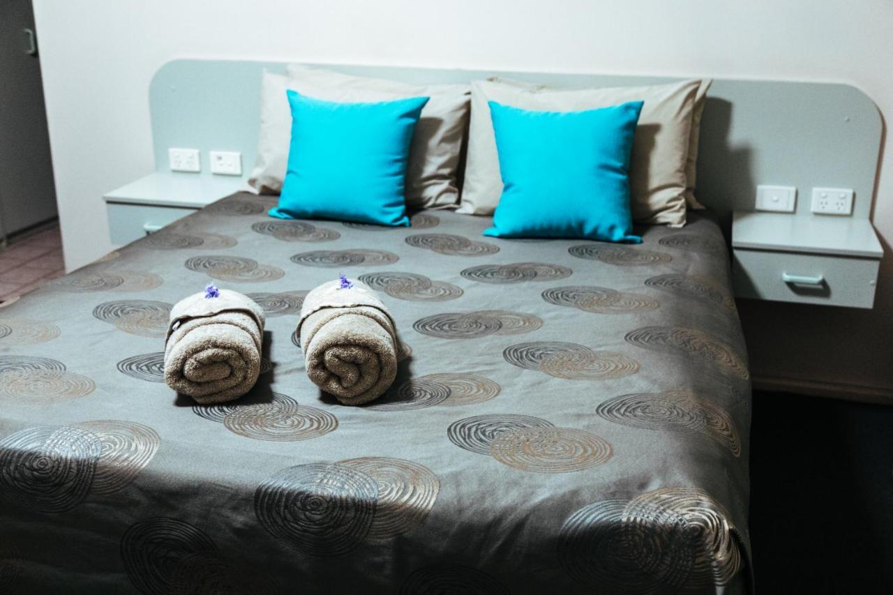 Copper City Motel โคบาร์ ภายนอก รูปภาพ